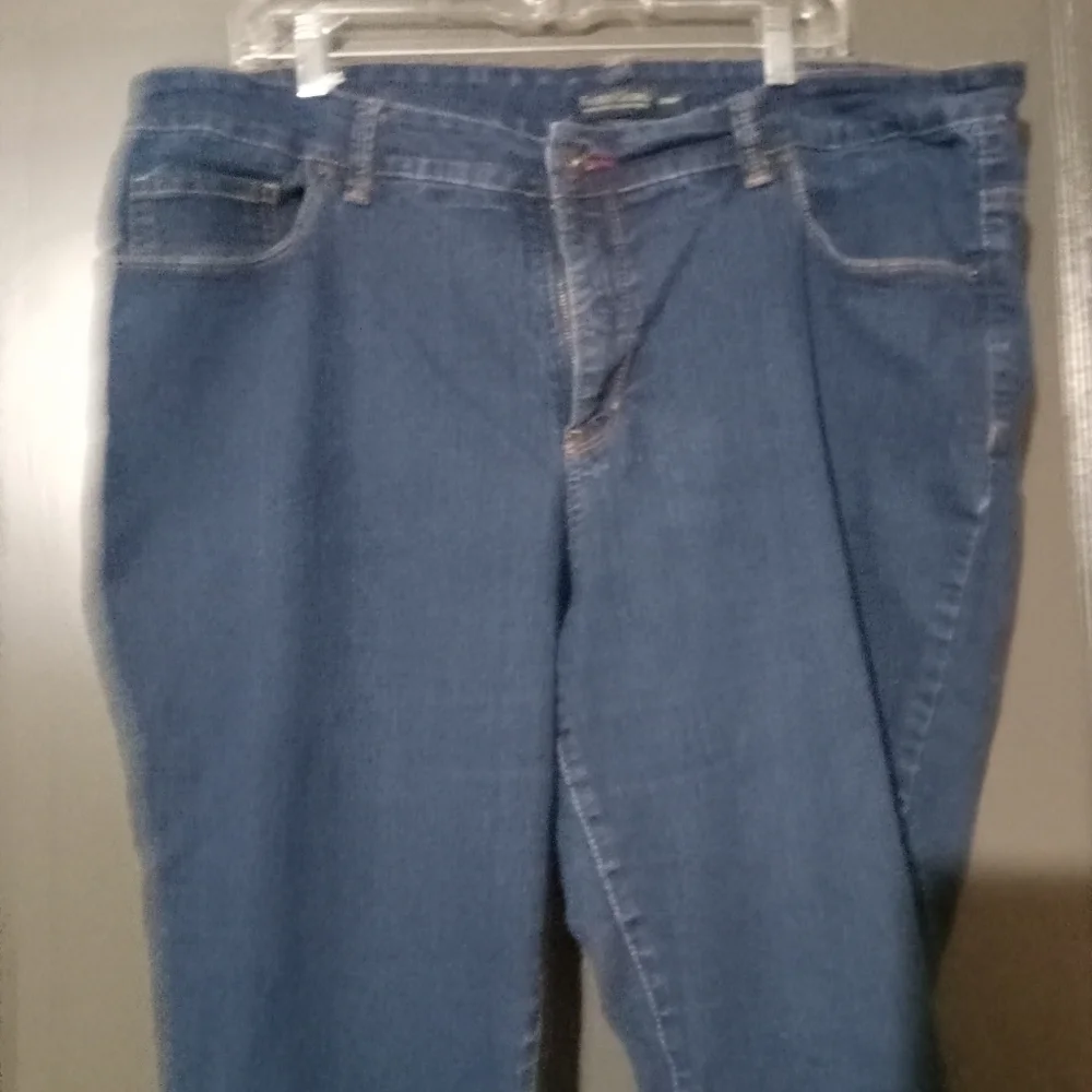 Faded glory womens blue jeans. Size 20 petite.
